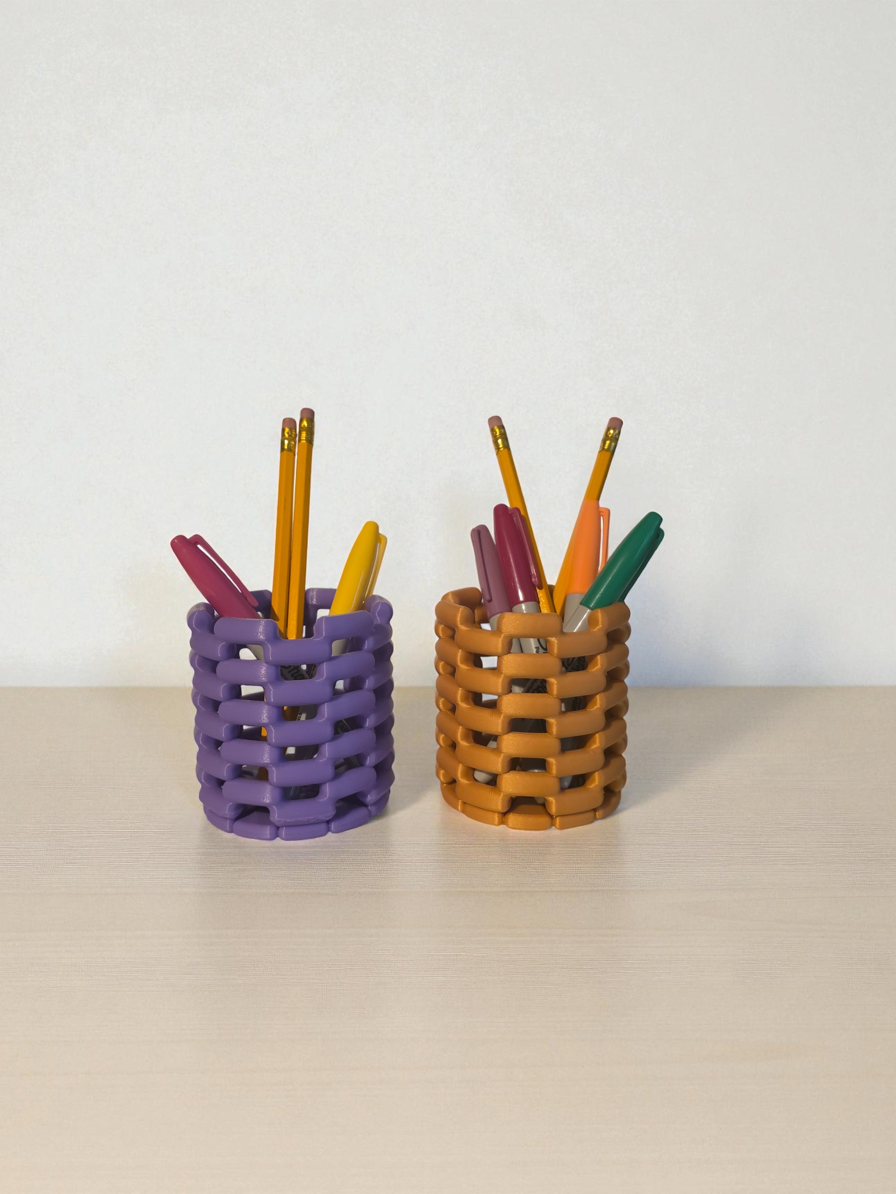 Lattice pattern pencil holder