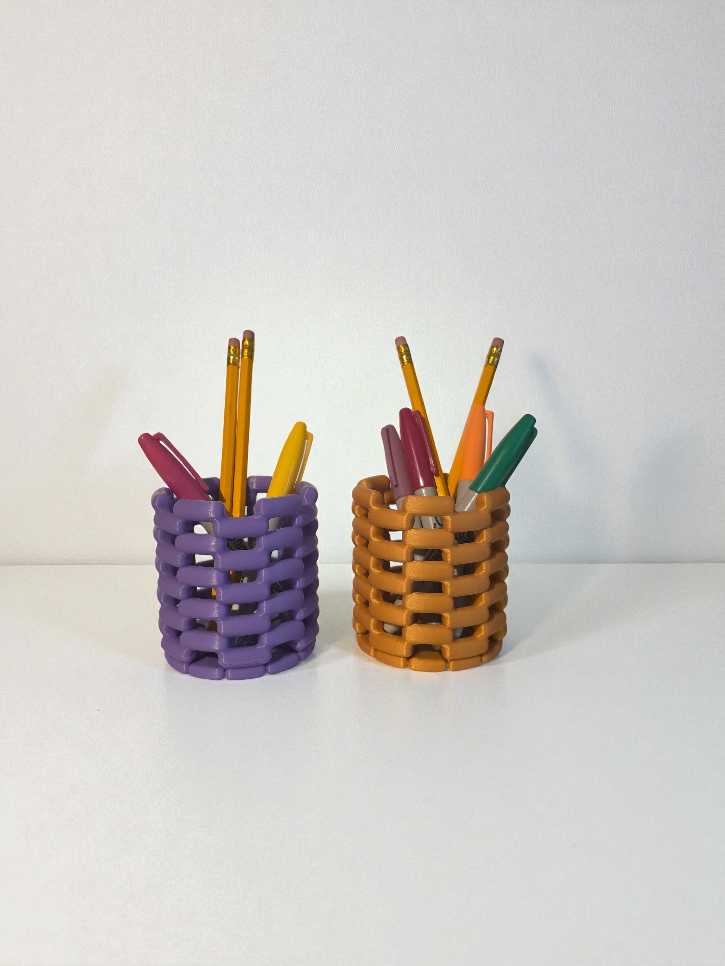 Lattice pattern pencil holder